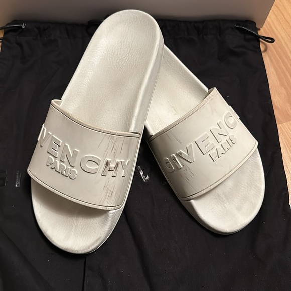 Givenchy Pool Slides - Picture 2 of 10